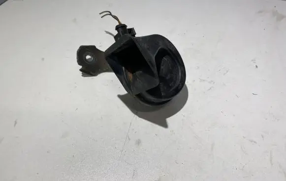 Volkswagen Golf V Horn signal 703881157