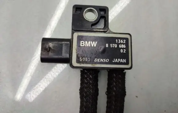 BMW 3 GT F34 Exhaust gas pressure sensor 8570686