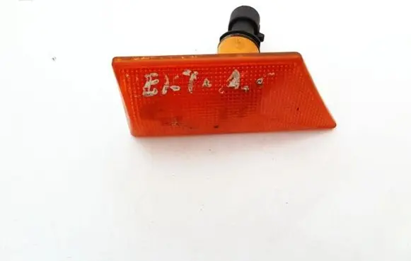 Opel Vectra C Front fender indicator light 13101911
