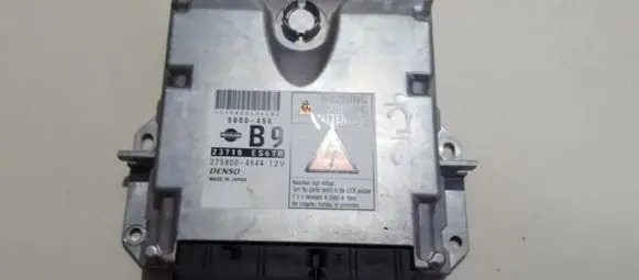 Nissan X-Trail T30 Engine control unit/module 23710es67b 2800454