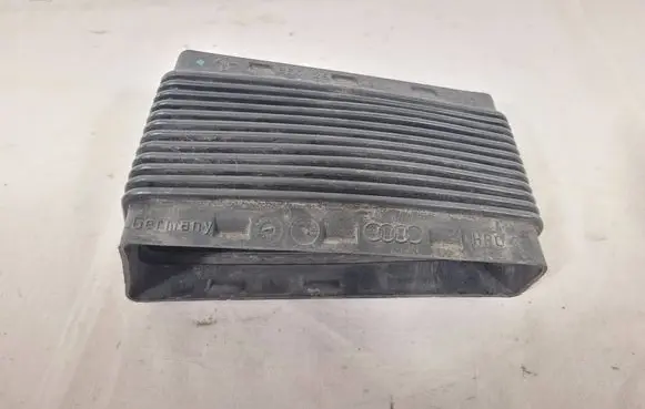 Audi A4 S4 B7 8E 8H Air intake duct part 8E0129739C