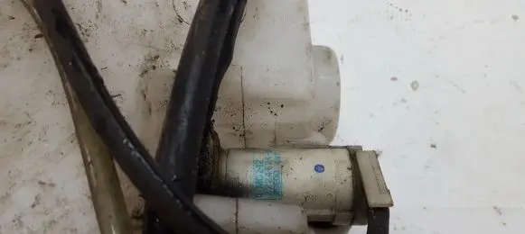 Nissan X-Trail T30 Windscreen/windshield washer pump 2224624-A