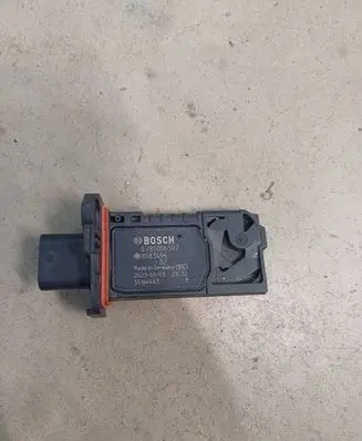 BMW 5 G30 G31 Mass air flow meter 0281006597 35164463