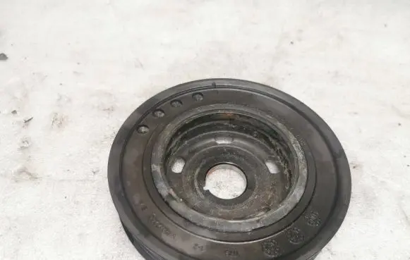Opel Combo E Crankshaft pulley 9821624380