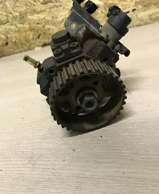Suzuki SX4 Fuel injection high pressure pump 9683703780