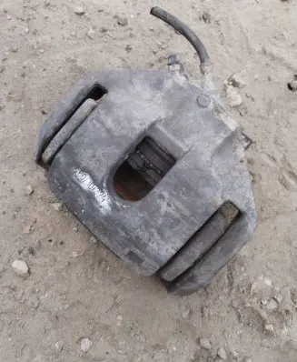 BMW 5 E60 E61 Front brake caliper 6030324