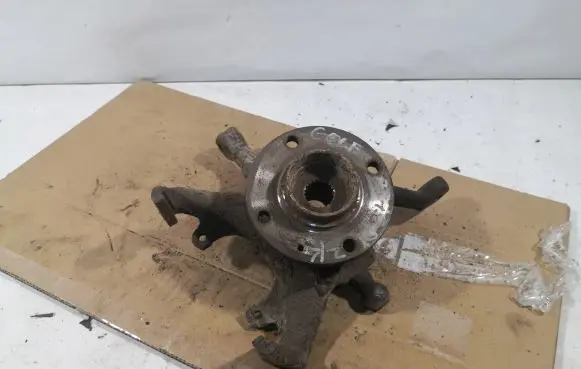 Volkswagen Golf III Front wheel hub spindle knuckle