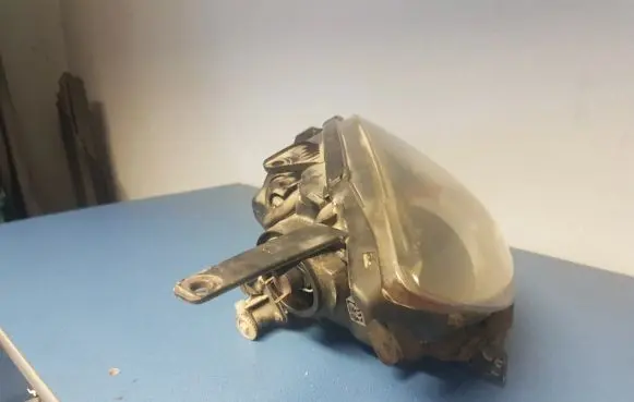 Mazda 3 I Headlight/headlamp