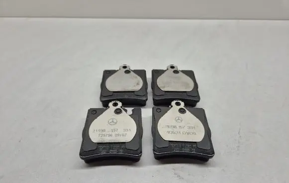 Mercedes-Benz E W210 Brake pads (rear) A0024205220