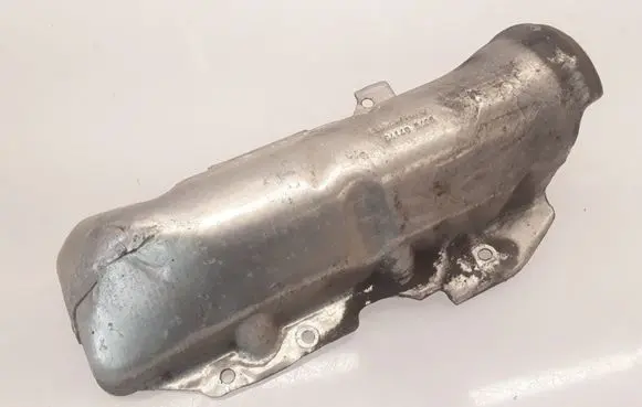 Renault Laguna III Heat shield in engine bay 8200697787 041403408