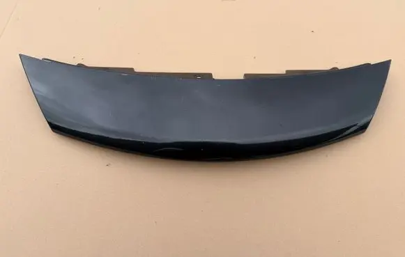 Nissan Note (E12) Front bumper upper radiator grill 623203VU0A