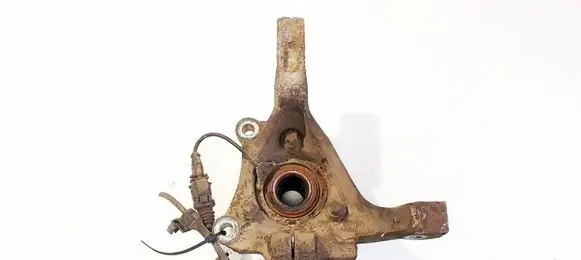 Front wheel hub