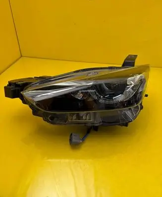 Mazda CX-3 Headlight/headlamp D10E51040