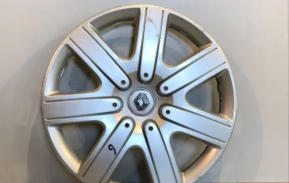 Renault Laguna II R15 wheel hub/cap/trim 7711217579