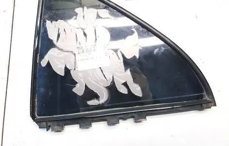 Toyota Avensis T250 Rear vent window glass dot24as2m68