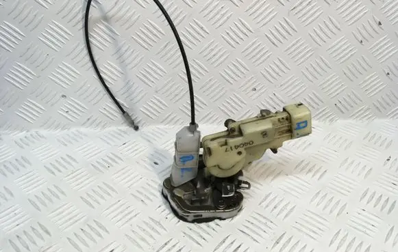 Toyota Yaris Rear door lock 040417