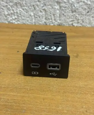 Lexus NX USB socket connector 8619048110