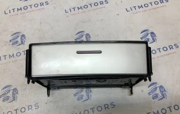 BMW X5 E53 Cup holder back 51168253125 8253125
