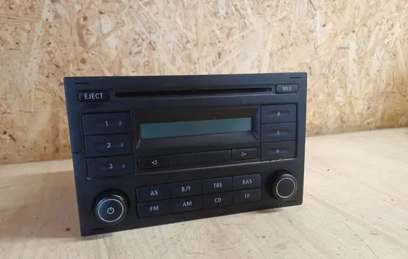 Volkswagen Polo IV 9N3 Radio/CD/DVD/GPS head unit RCD200 6Q0035152G 28091064