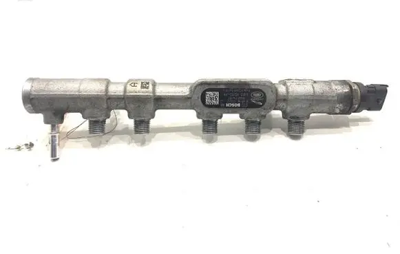 Jaguar F-Pace Fuel main line pipe G4D39D280AA