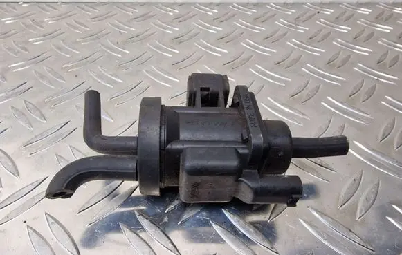 Mercedes-Benz A W168 Turbo solenoid valve A0005450427