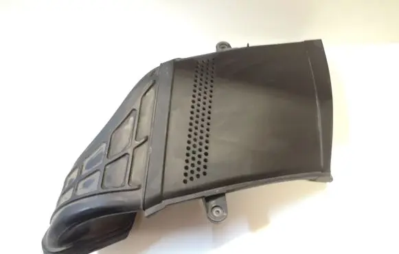 Audi Q5 SQ5 Air intake duct part 8R0129618F 8R0129618G