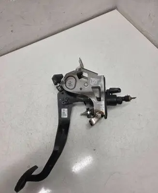 Hyundai i30 Clutch pedal 328023X120