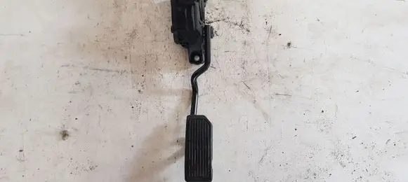 Nissan Primera Accelerator throttle pedal 18002AU400