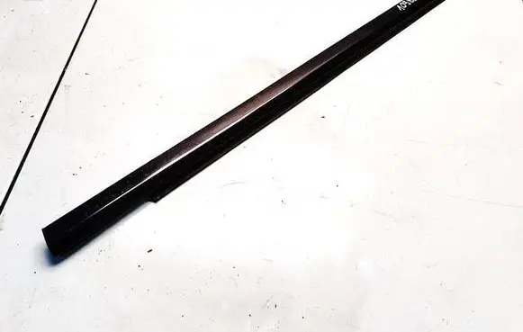 Mercedes-Benz E W211 Front door glass trim molding 