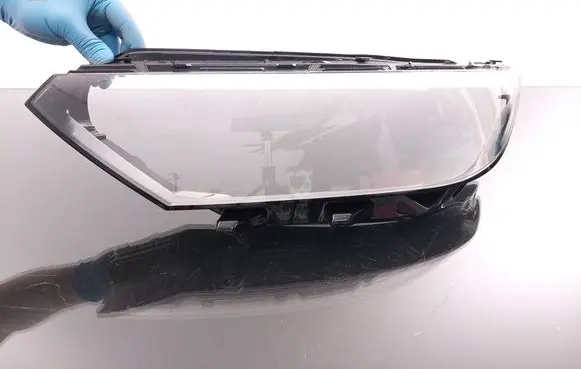 Audi A6 C7 Headlight lense 399900 Hella