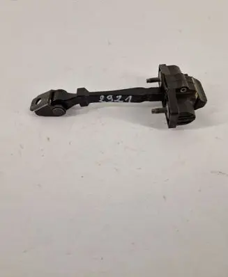 Renault Captur Rear door check strap stopper