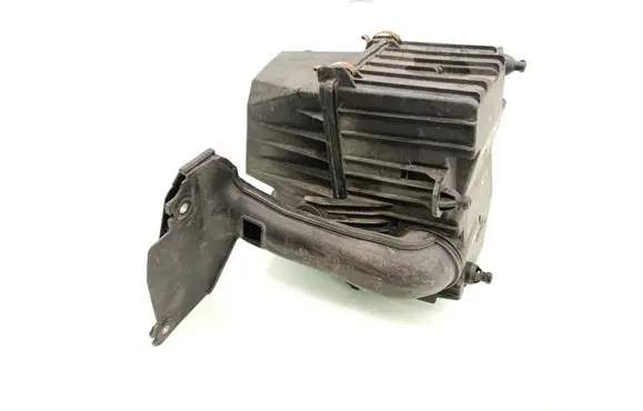 Mazda CX-7 Air filter box P2AX13Z02