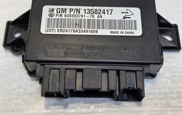 Opel Mokka Seat control module 13582417