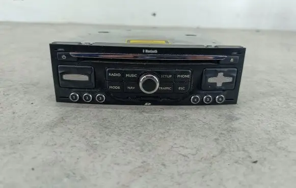 Peugeot 5008 Radio/CD/DVD/GPS head unit 96751717XT
