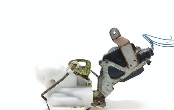 Mitsubishi Montero Rear door lock MR349290 1015280340