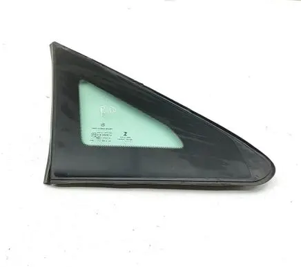Mercedes-Benz Vito Viano W447 Front door vent window glass four-door A4476730405