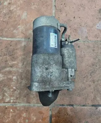 Opel Zafira C Starter motor M001T30173 55585238