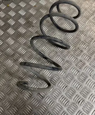Mercedes-Benz E W212 Front coil spring