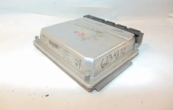 Volvo S80 Engine control unit/module 26SA5834 0261206272 09470738B