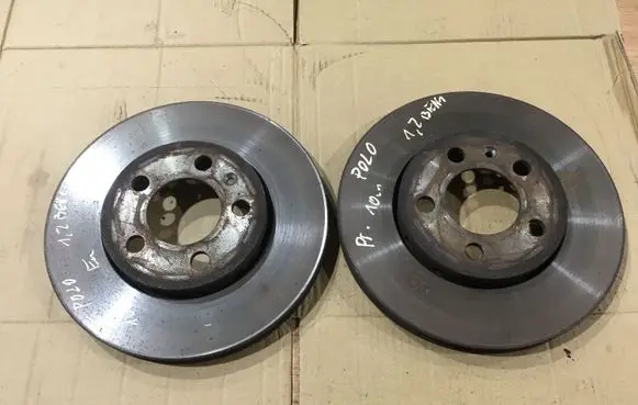 Volkswagen Polo V 6R Front brake disc