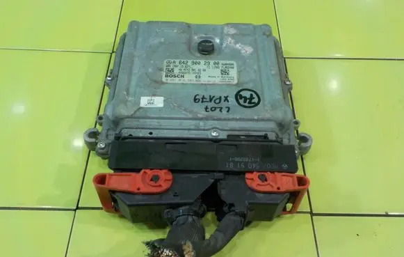 Mercedes-Benz E C207 W207 Engine control unit/module A6429002900 XP179