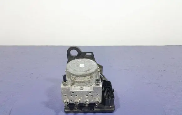 Skoda Octavia Mk3 (5E) ABS Pump 3Q0614517P