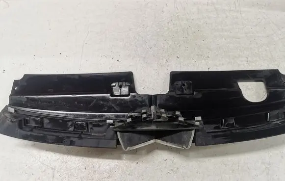 Citroen C5 Front bumper upper radiator grill 9636751980 28857M