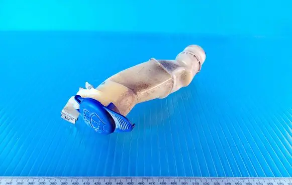 Volvo V70 Window washer liquid tank fill tube 9178568