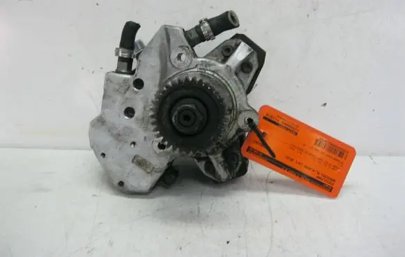 Mercedes-Benz Vito Viano W638 Fuel injection high pressure pump A6420700801