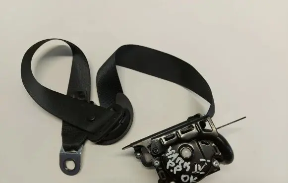 Toyota Yaris XP210 Front seatbelt 73210-K0010