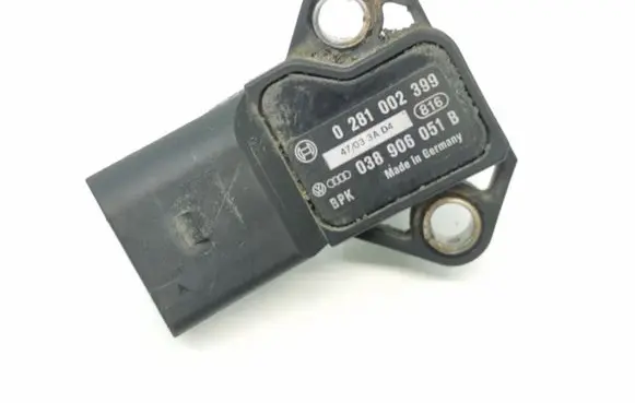 Volkswagen Golf V Air pressure sensor 038906051B 0281002399