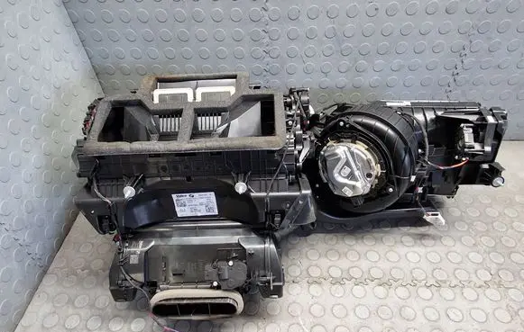 BMW i4 Interior heater climate box assembly 6993760 T65996C 31661071