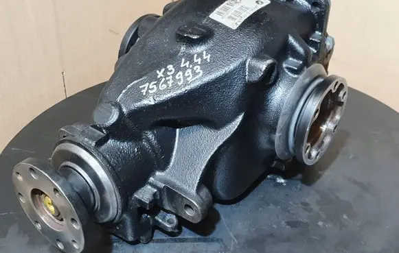 BMW X3 E83 Rear differential 7567993