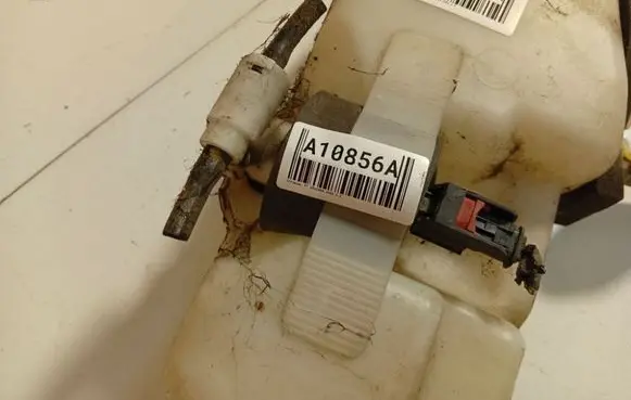 Chrysler PT Cruiser Windscreen/windshield washer pump